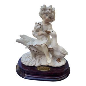 VTG 1993 GIUSEPPE ARMANI Florence "Close Encounters" Little Girl Figurine 258-F